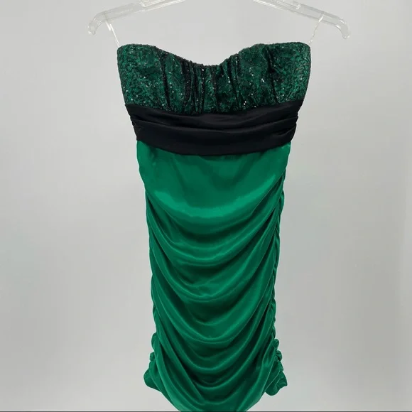 Speechless | Dresses | Speechless Womans Green Short Formal Dress | Poshmark